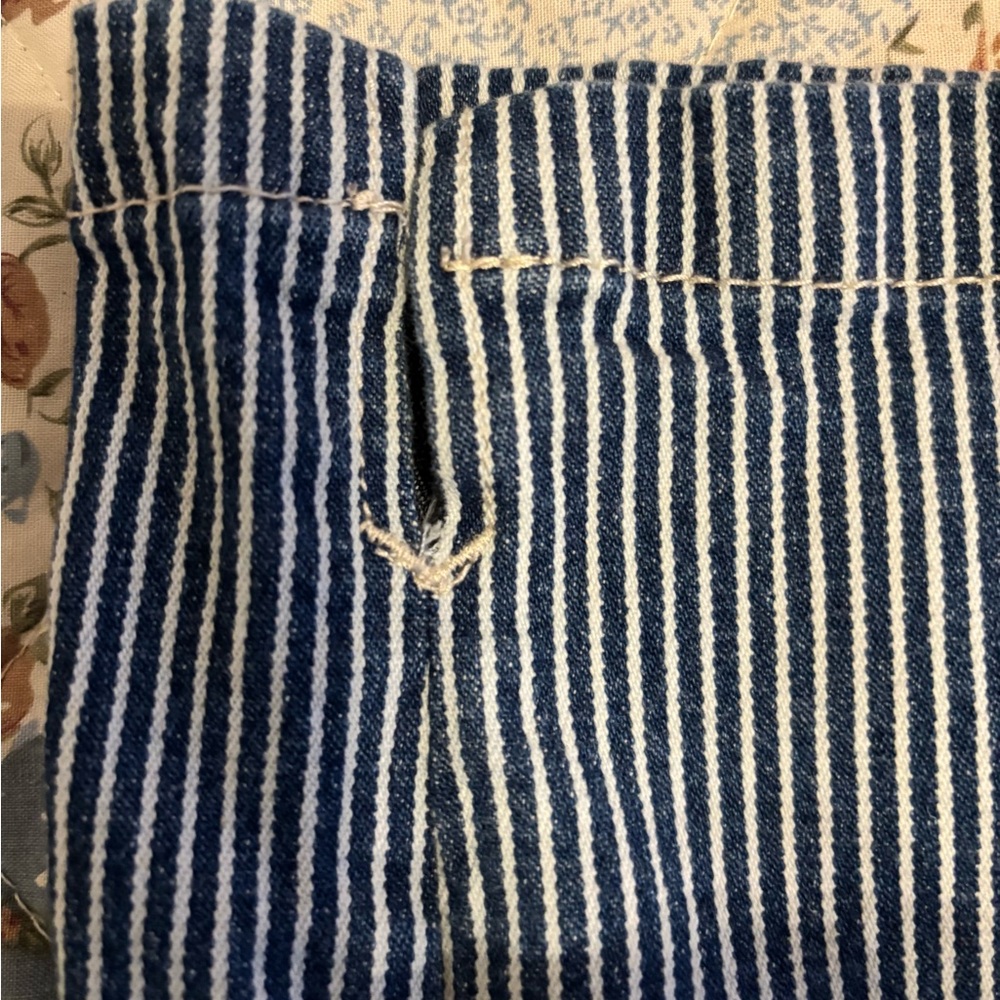 Classic Striped capris - Picture 3 of 4